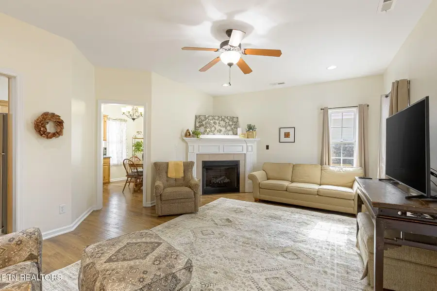 143 Manhattan Ave, Oak Ridge, TN 37830 - #2