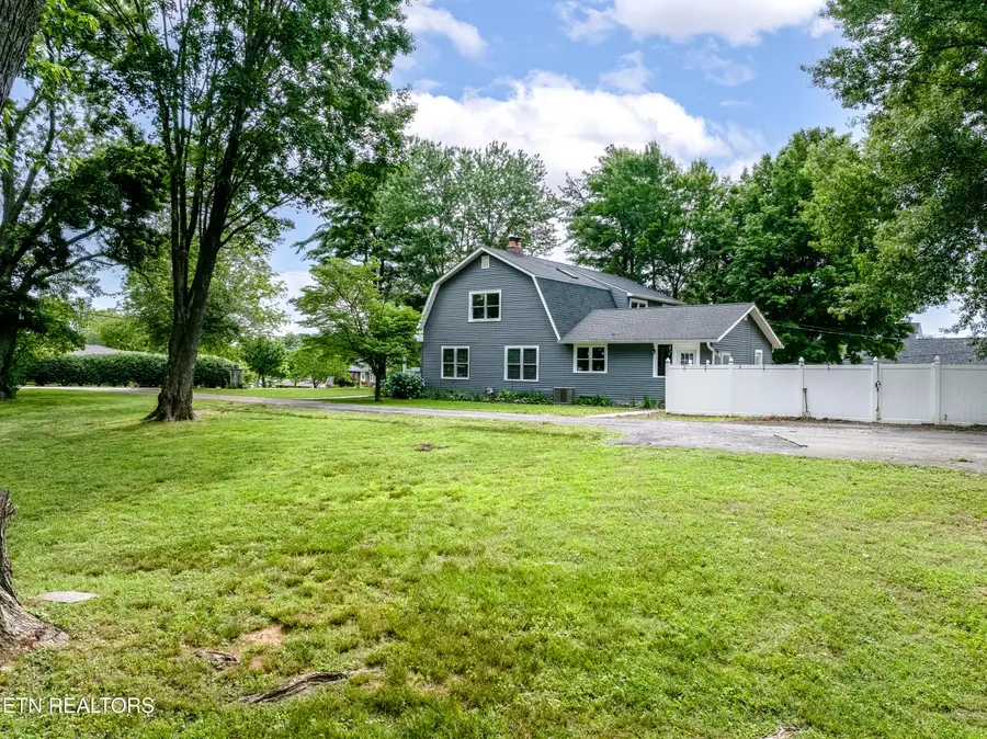 209 Montgomery Lane, Maryville, TN 37803 - #2