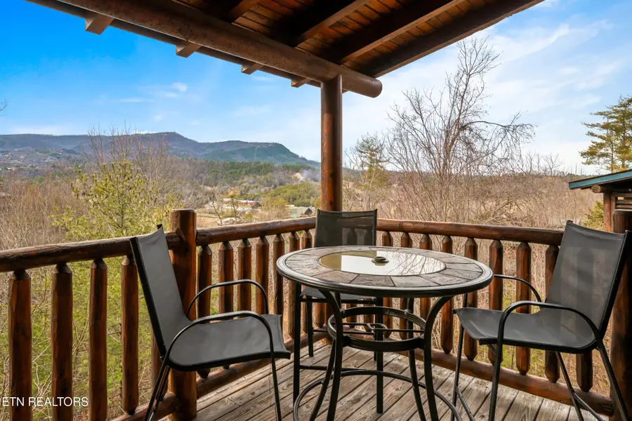 2214 Quiet Valley Way, Pigeon Forge, TN 37862 - #3