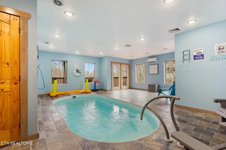 1041 Vista Drive, Gatlinburg, TN 37738 - #2