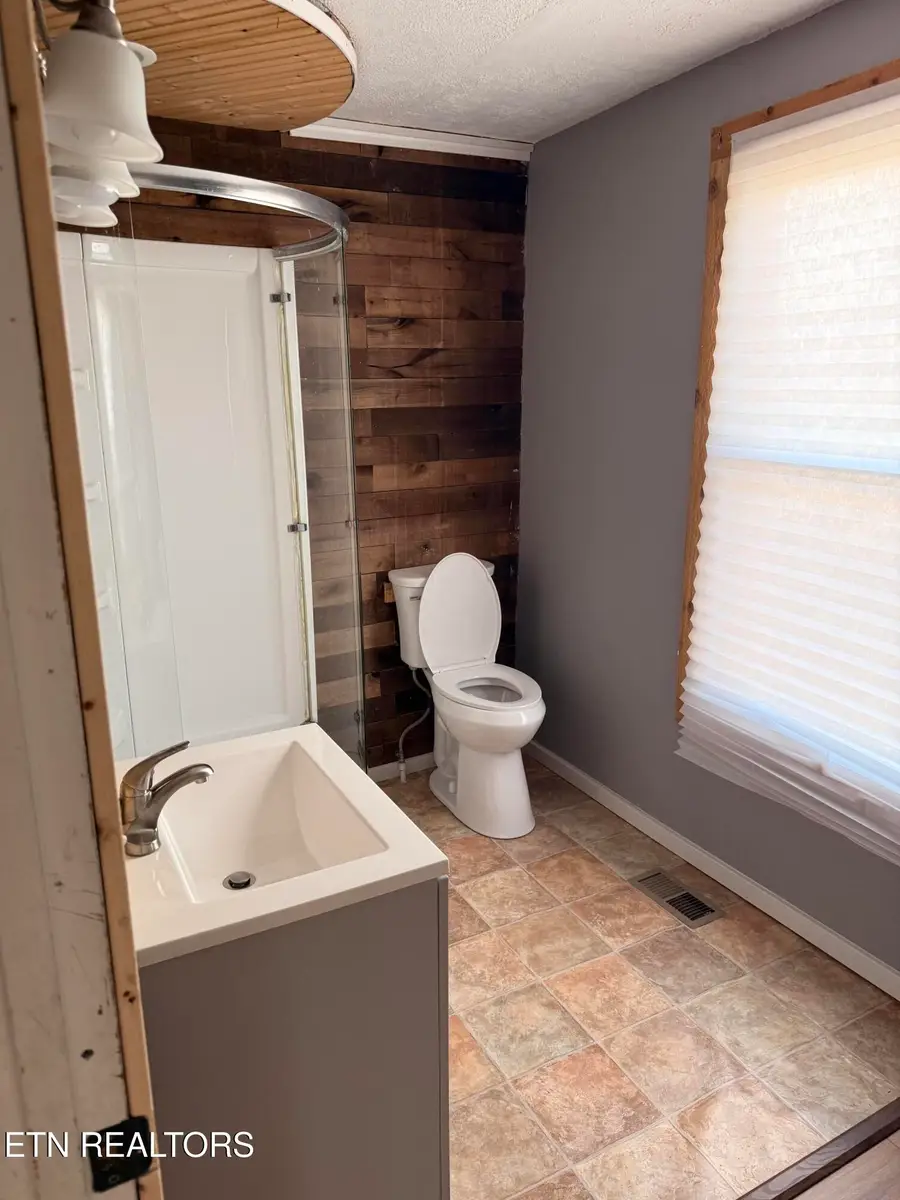 1372 Remsen St, Alcoa, TN 37701 - #3