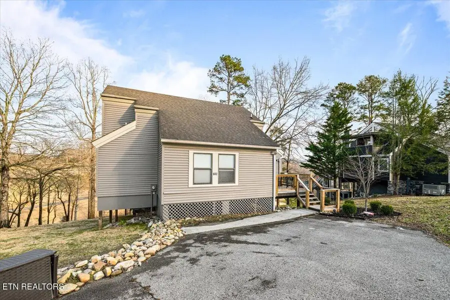 602 Wedgewood Lane, Lafollette, TN 37766 - #2