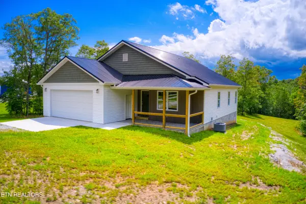 760 Rockview Rd, Jamestown, TN 38556