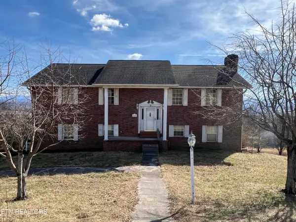 1060 Hilltop Lane, Kodak, TN 37764