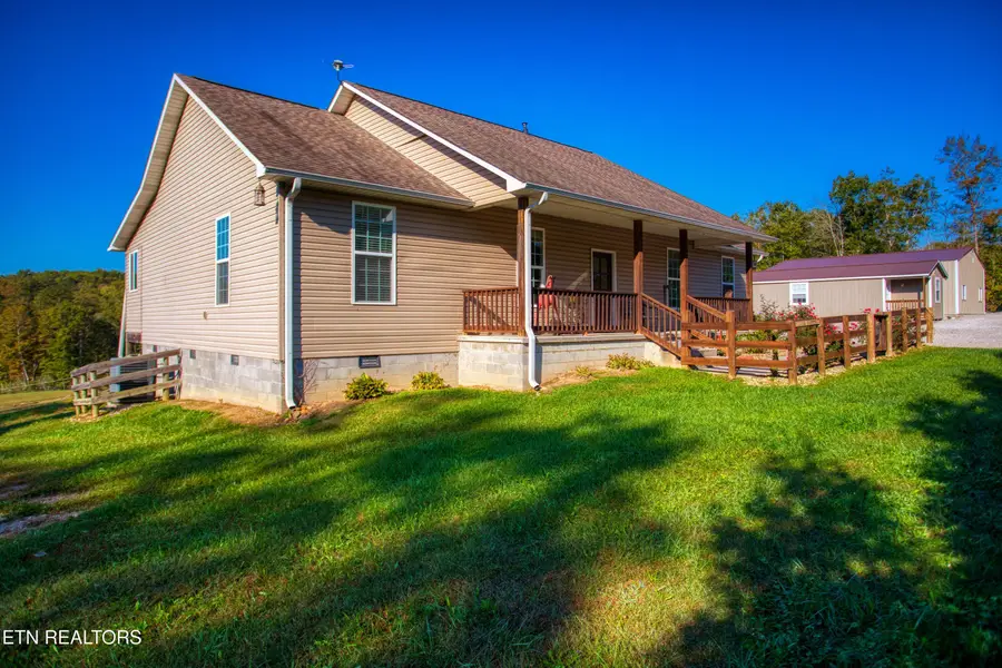 642 Buck Ridge Rd, Jamestown, TN 38556 - #2