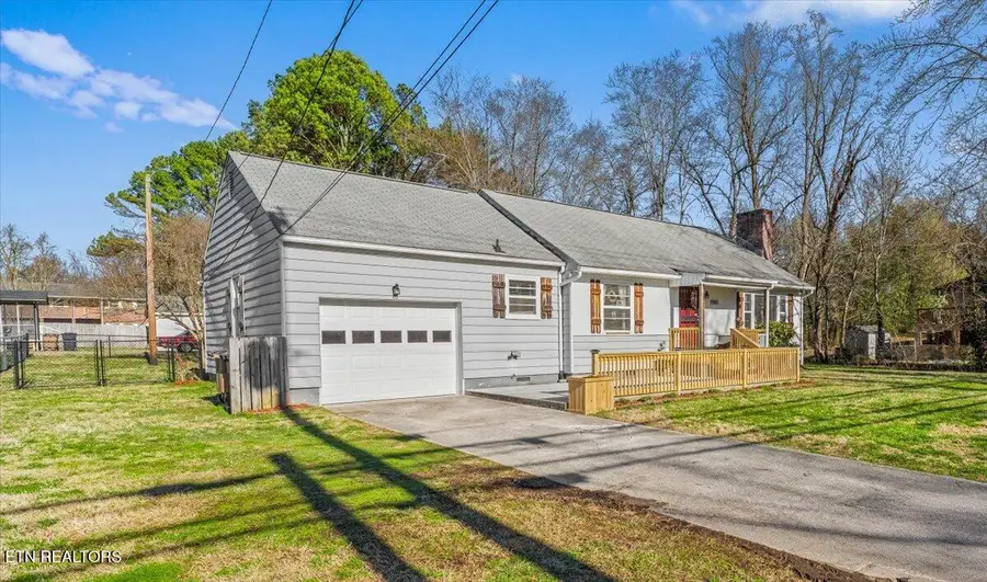 3512 Whittle Springs Rd, Knoxville, TN 37917 - #3