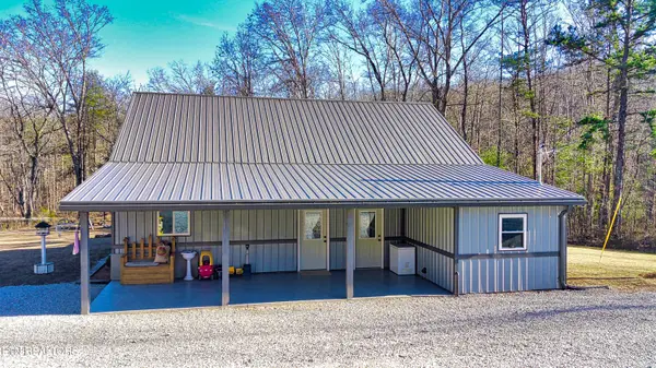 128 Knepp Rd, Deer Lodge, TN 37726