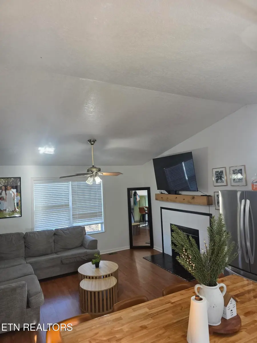 5801 Whisper Wood Rd, Knoxville, TN 37918 - #3