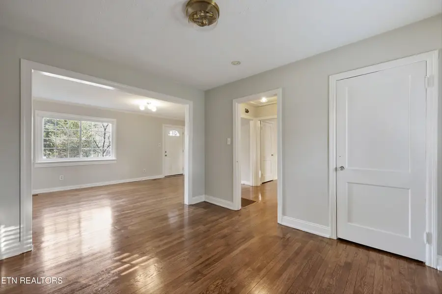 2424 Emoriland Blvd, Knoxville, TN 37917 - #2