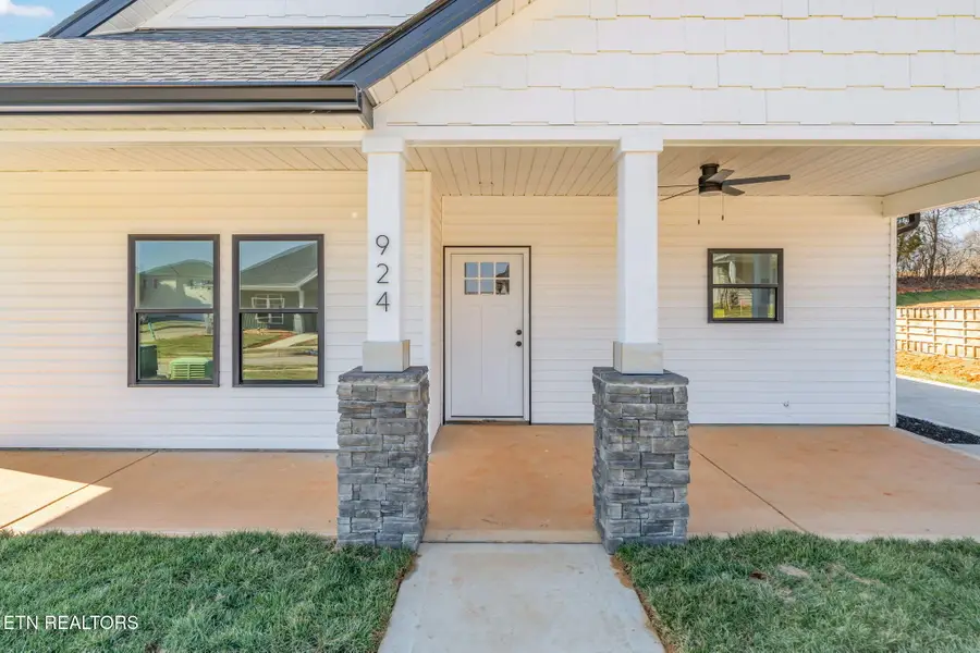924 Stratford Avenue, Sweetwater, TN 37874 - #3