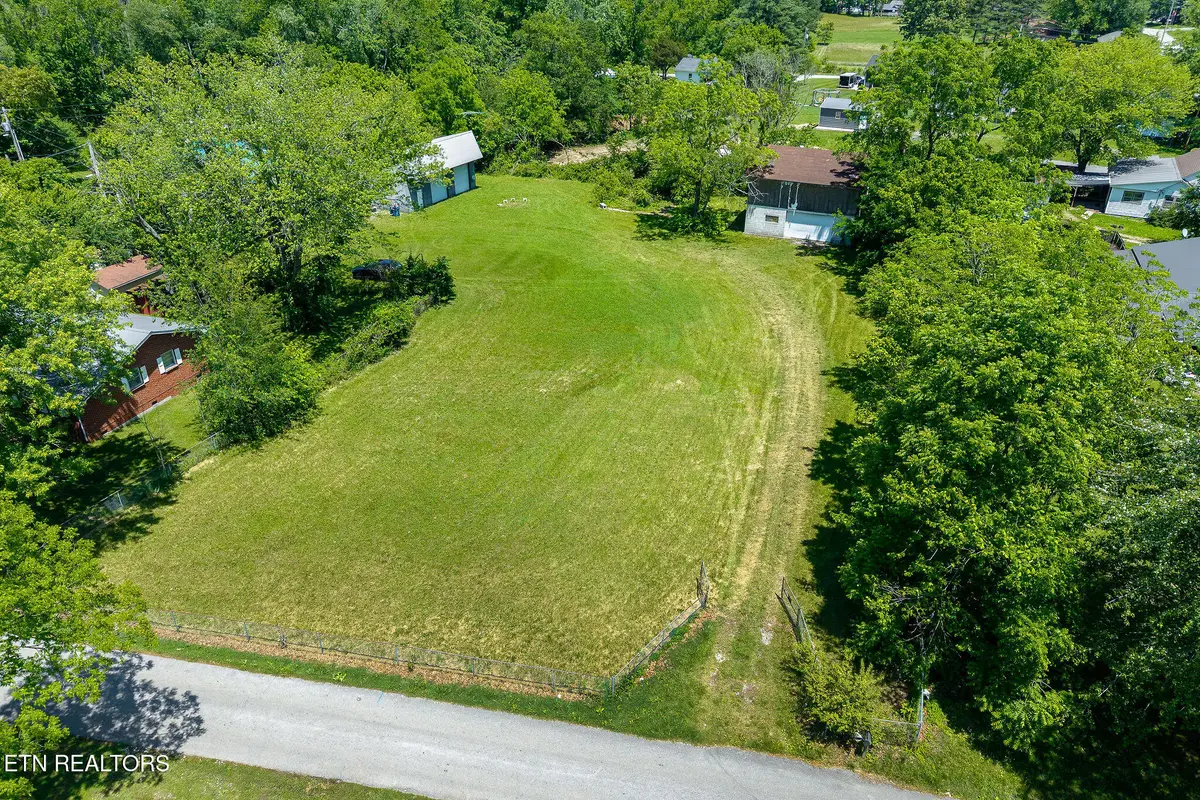 214 S 5th Ave, Baxter, TN 38544 - #1