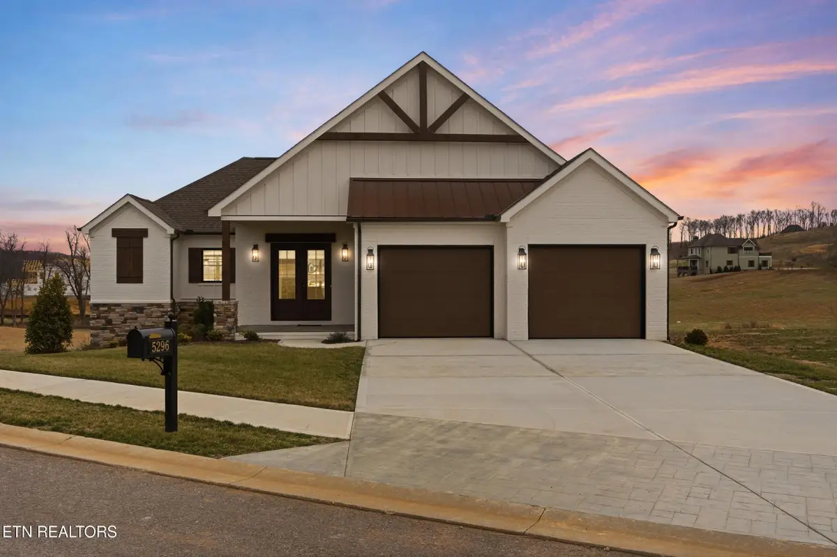 5296 Old Club Rd, Loudon, TN 37774 - #1