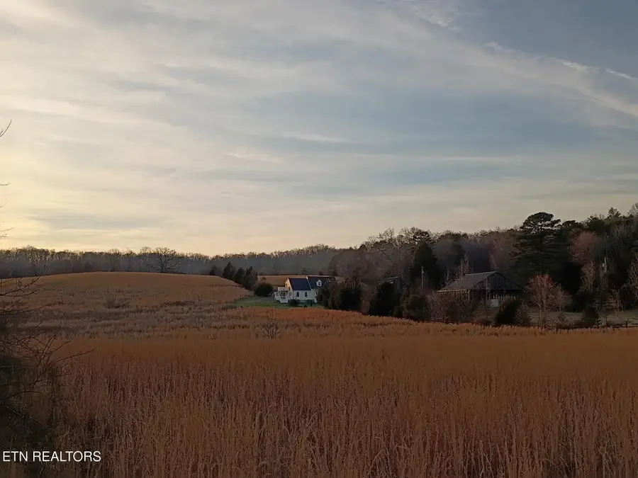 1066 River Rd, Kingston, TN 37763 - #2