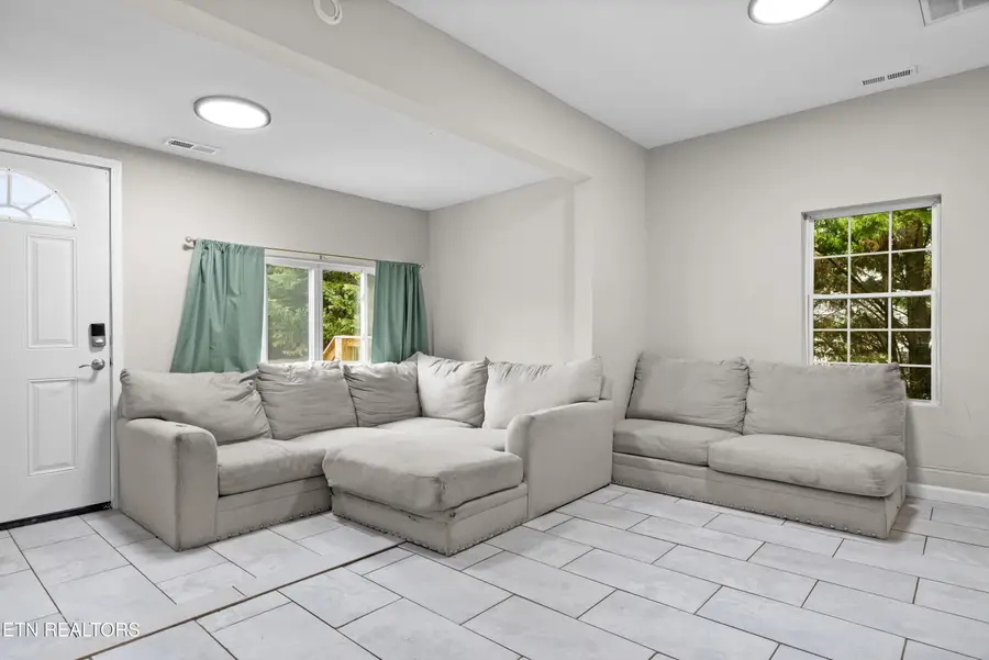 838 Railroad St, Maryville, TN 37804 - #2