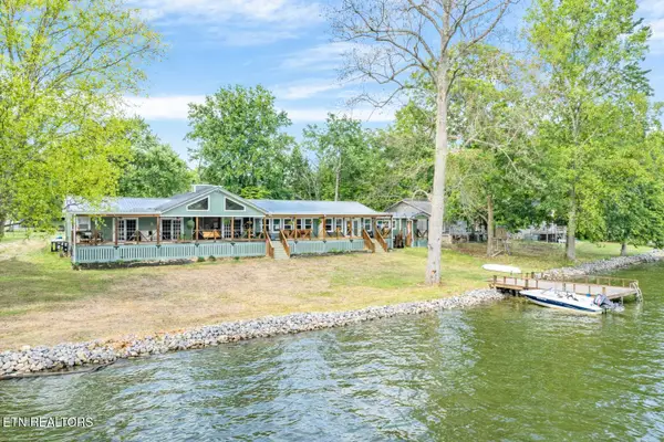 4225 W Lakeview Circle, Louisville, TN 37777