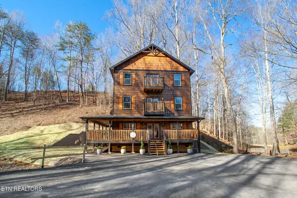 740 Bear Hollow Way, Sevierville, TN 37876