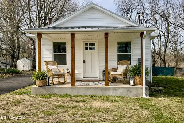 1607 Berry Rd, Knoxville, TN 37920