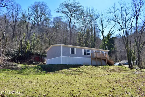 736 Mahoney Rd, Oliver Springs, TN 37840