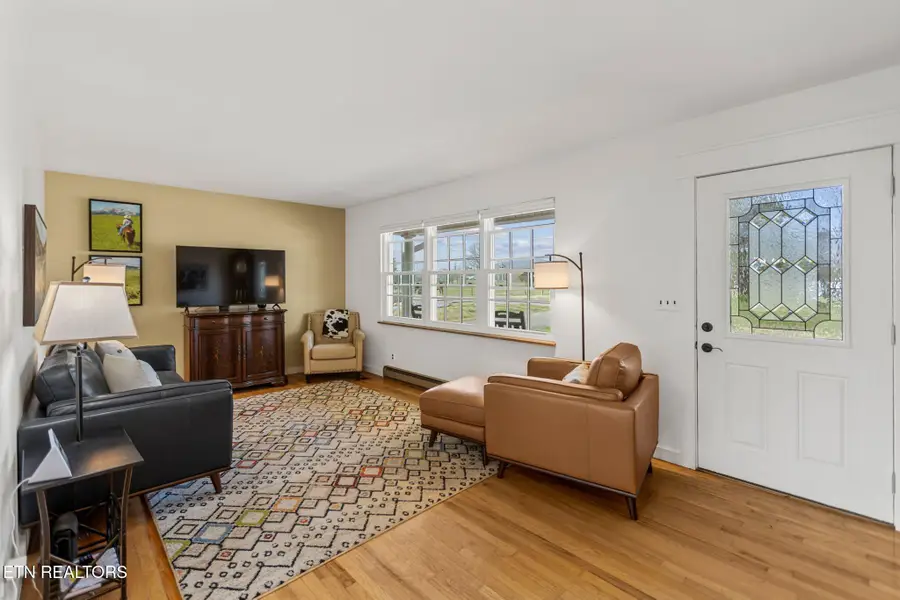 786 Swan Pond Circle Rd, Harriman, TN 37748 - #2