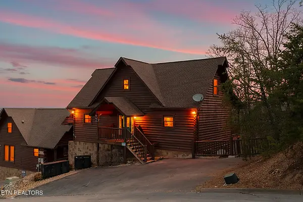 1551 Bears Den Way, Sevierville, TN 37876