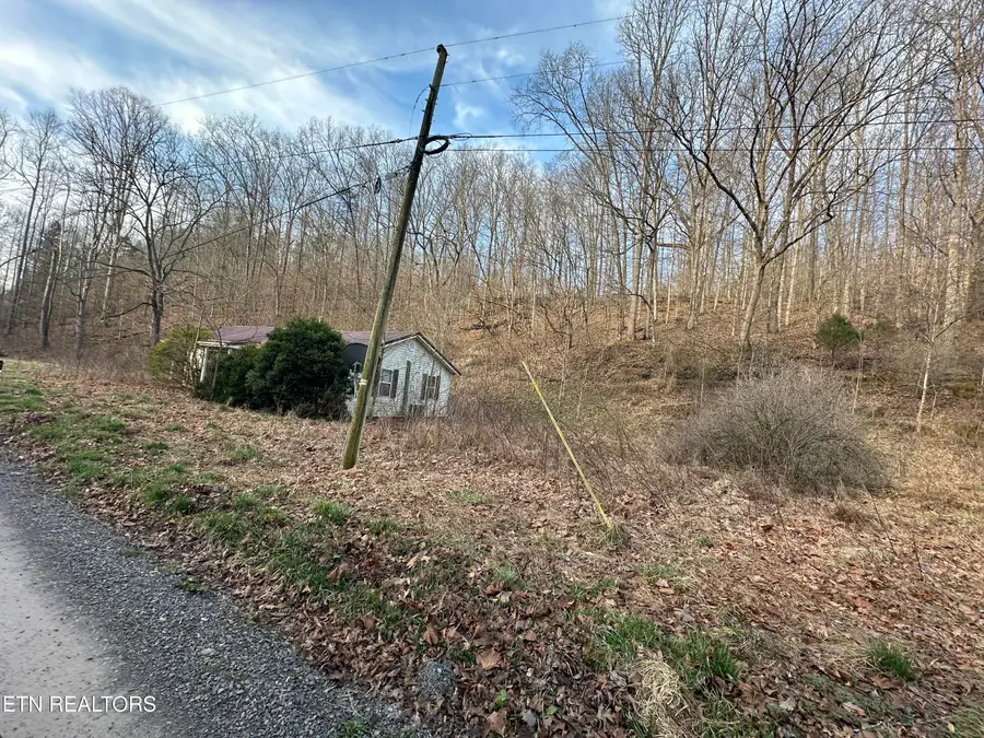 2144 Yellow Branch Rd, Rose Hill, VA 24281 - #3