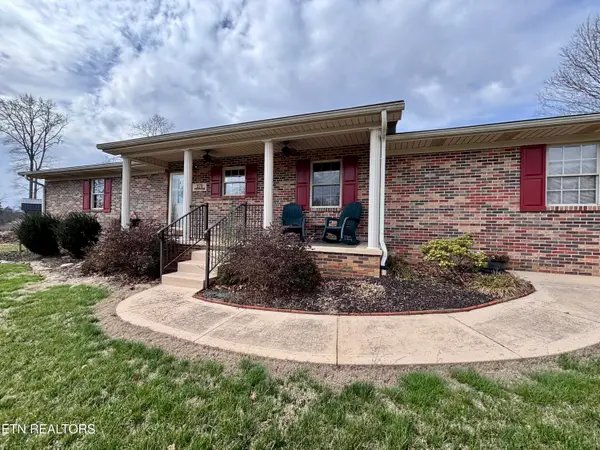 279 Dixie Lee Lane, Lenoir City, TN 37772