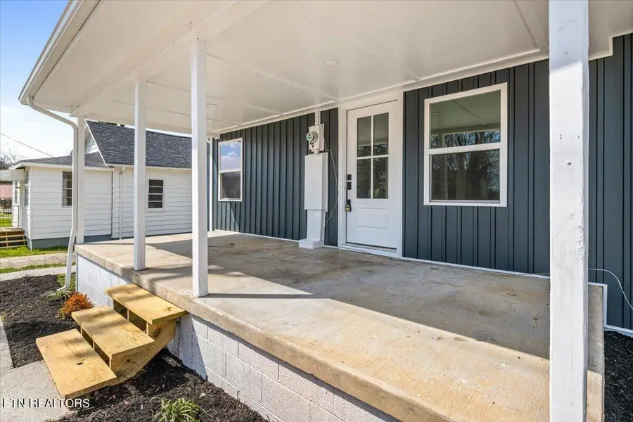 313 E Prospect St, Lafollette, TN 37766 - #2