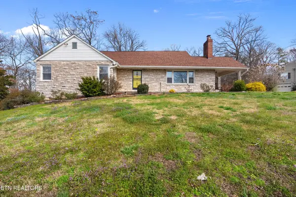 5109 E Sunset Rd, Knoxville, TN 37914