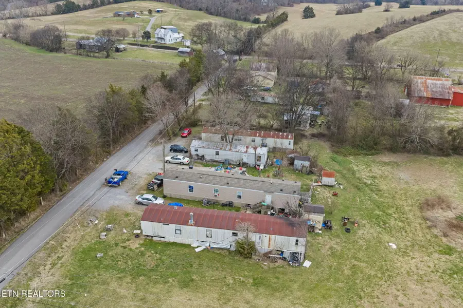 149 Fairgarden Rd, Sevierville, TN 37876 - #3