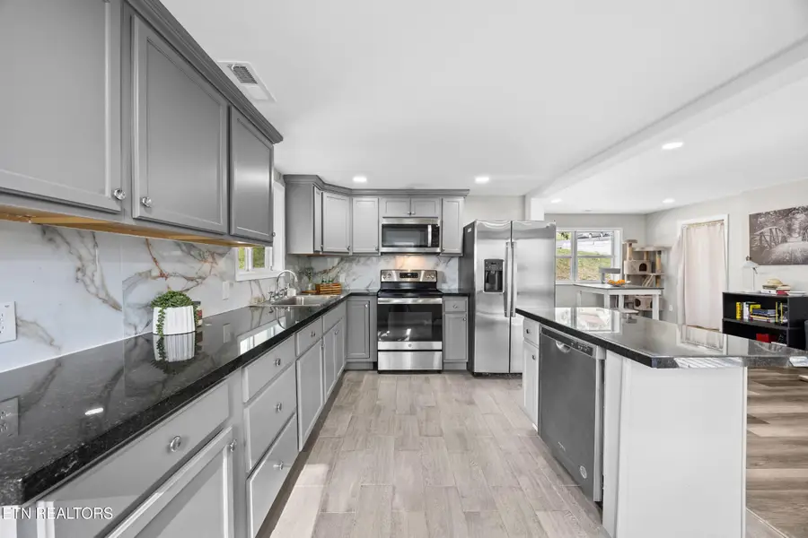 510 Michigan Ave, Oak Ridge, TN 37830 - #2