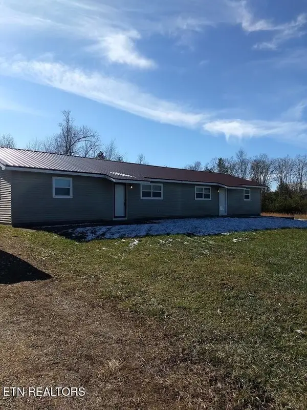 2431 Ryan Rd, Crossville, TN 38571
