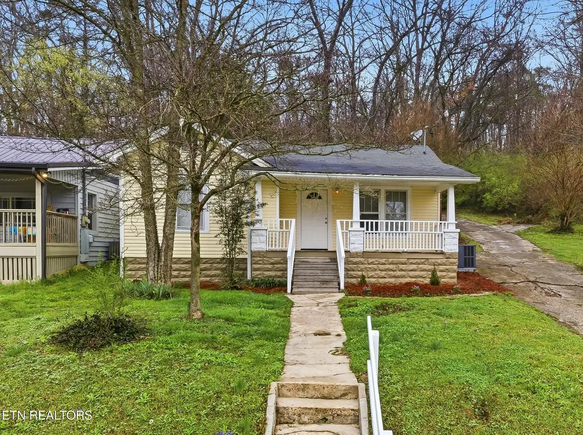 5301 Ross Rd, Knoxville, TN 37914 - #1
