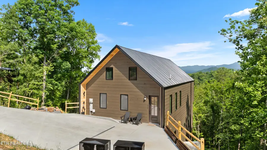 1863 Bluff Ridge Rd, Sevierville, TN 37876 - #2
