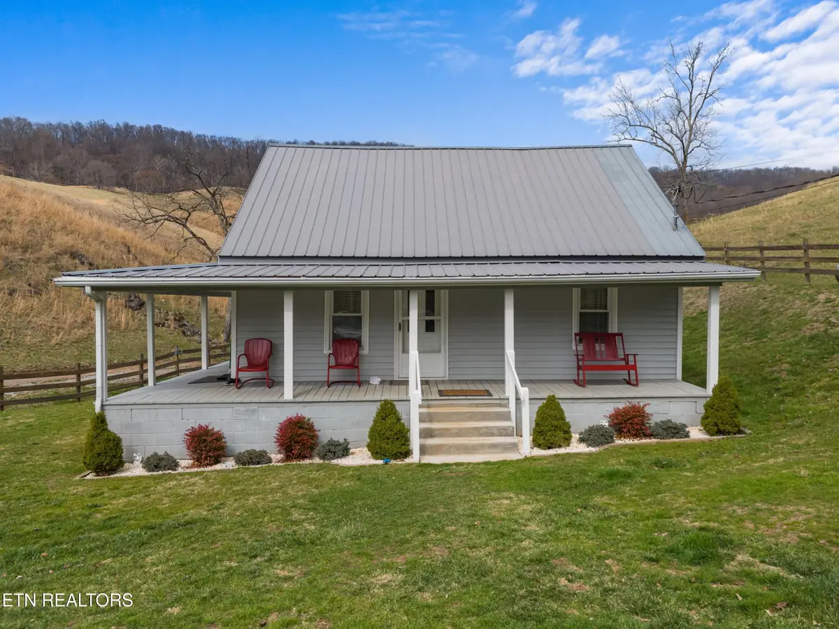 2218 Rebel Hollow Rd, Tazewell, TN 37879 - #1