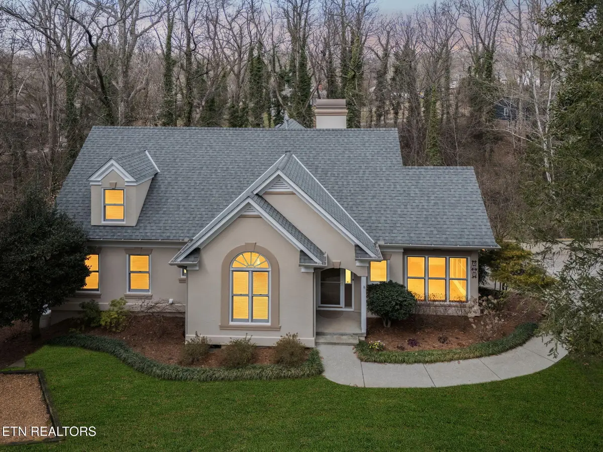 4225 Valencia Rd, Knoxville, TN 37919 - #1