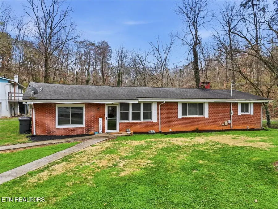 488 Long Hollow Rd, Maryville, TN 37801 - #2