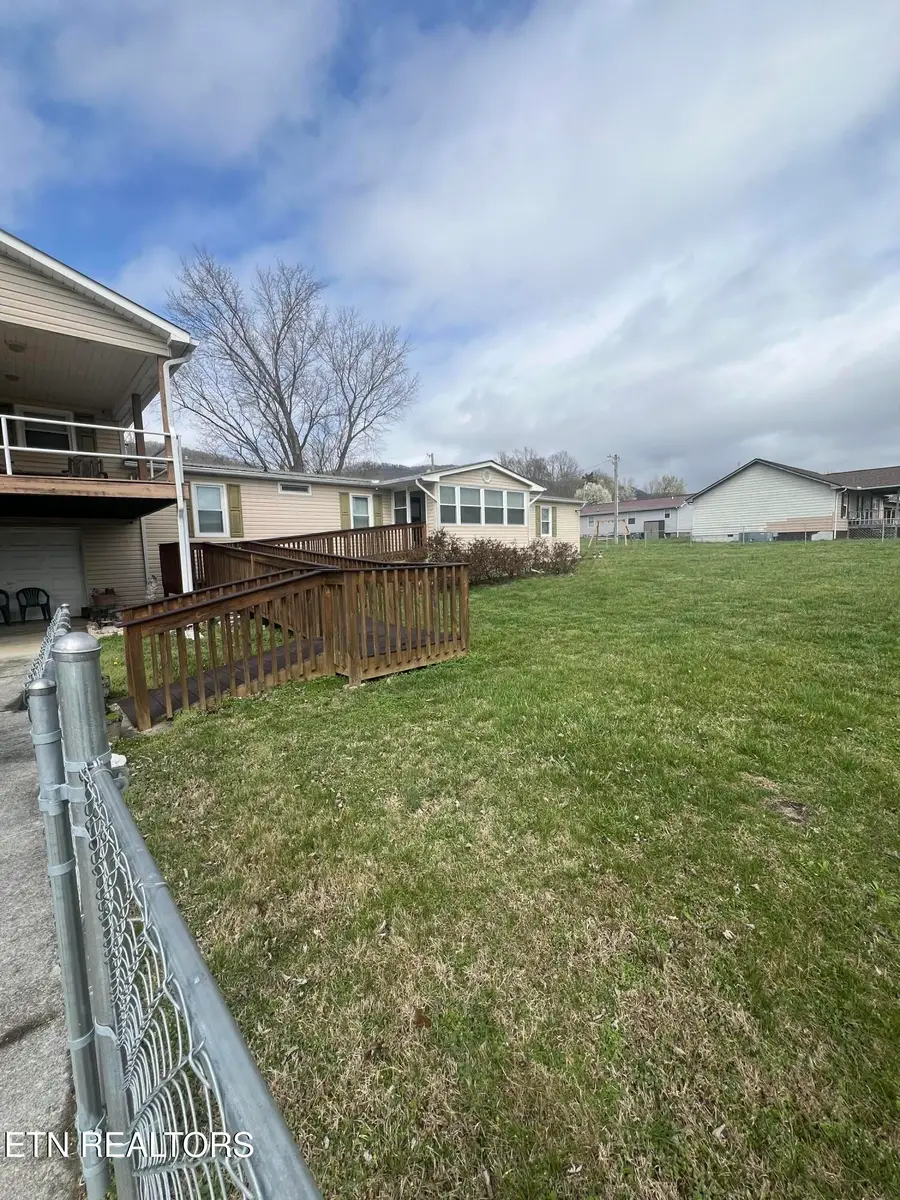 205 Ellison Rd, Lafollette, TN 37766 - #2