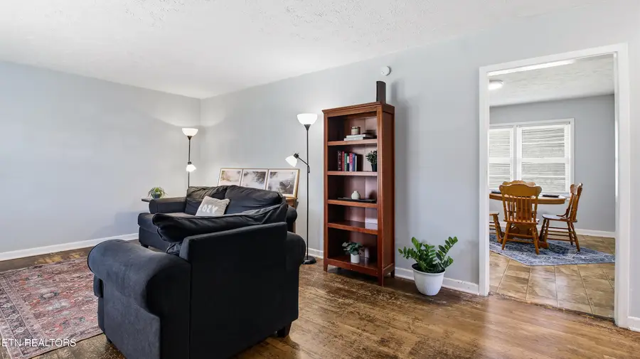 6230 Pleasant Ridge Rd, Knoxville, TN 37912 - #3