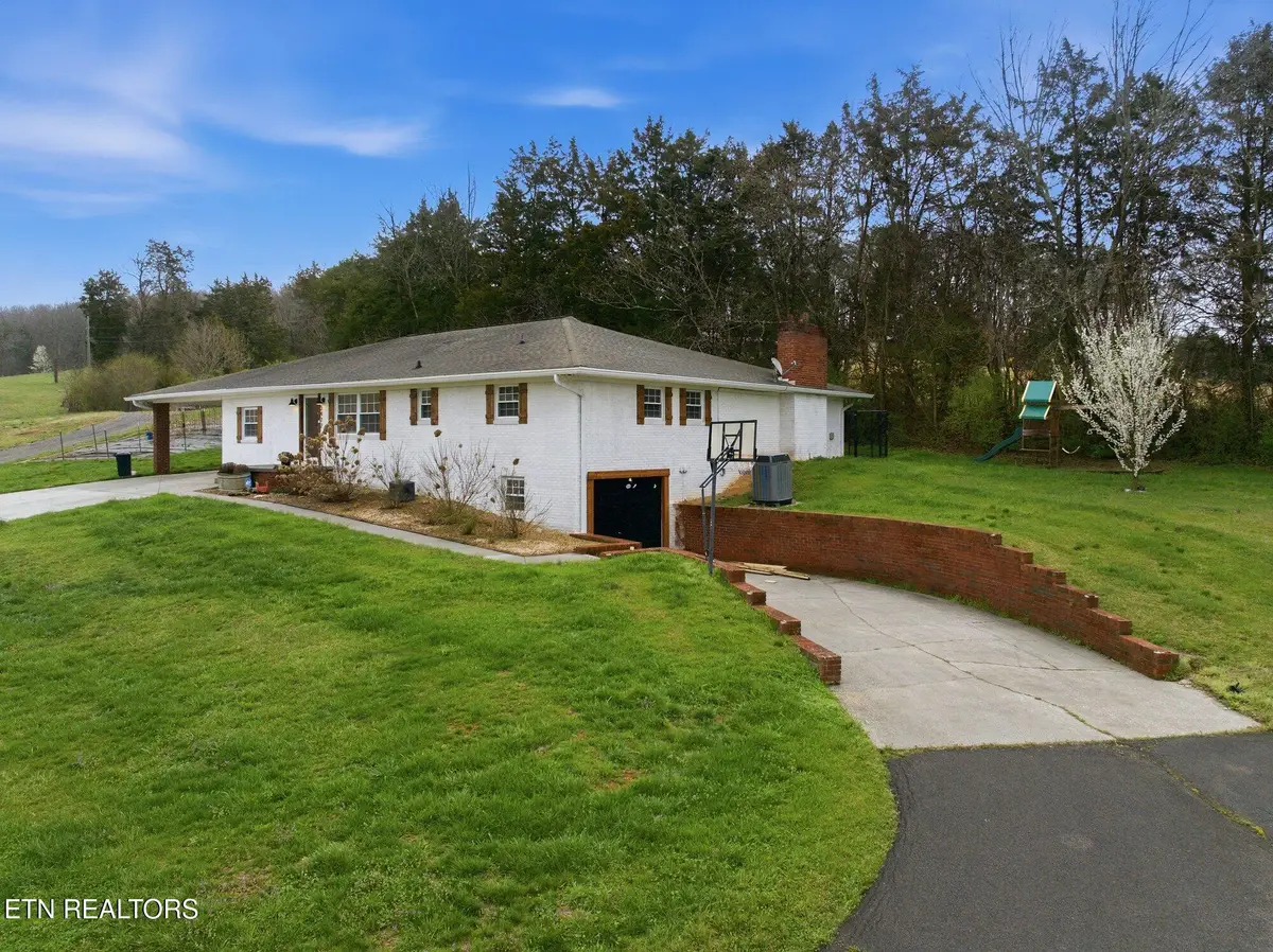 3477 Old Kentucky Rd, Morristown, TN 37814 - #1