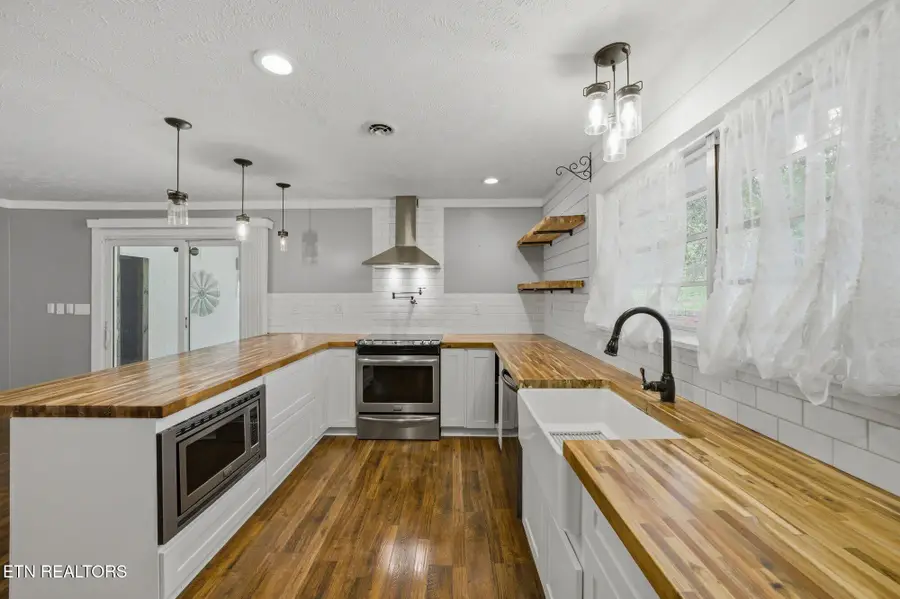 3477 Old Kentucky Rd, Morristown, TN 37814 - #3