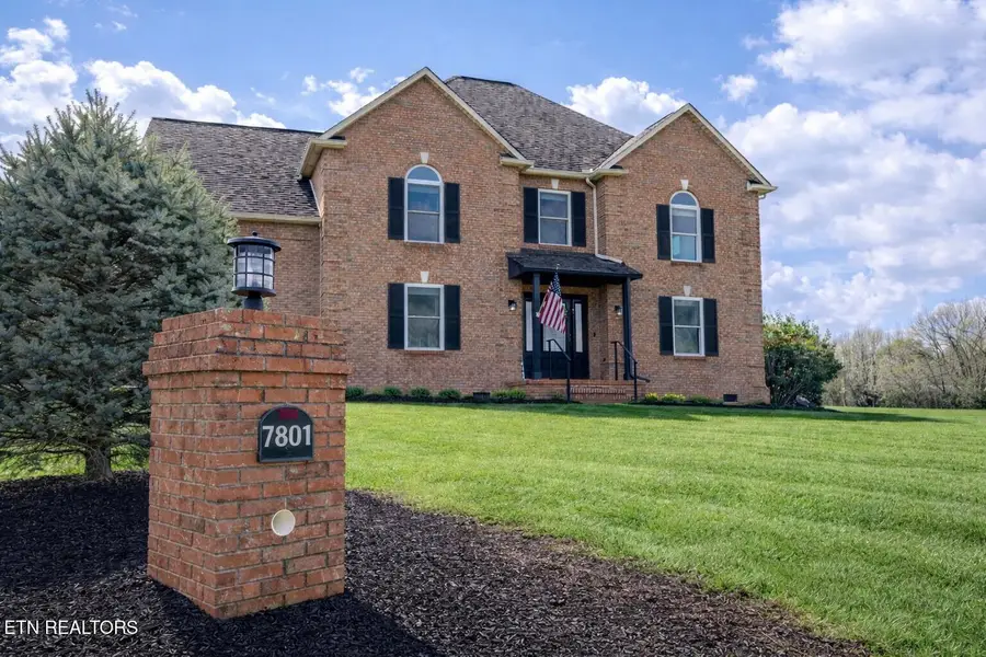 7801 Scenic Oaks Rd, Knoxville, TN 37938 - #2
