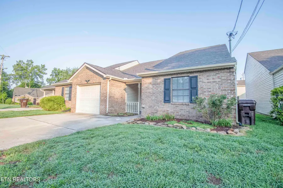 8444 Norway St, Knoxville, TN 37931 - #2