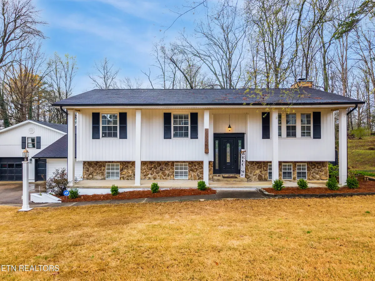 10012 Bluegrass Rd, Knoxville, TN 37922 - #1