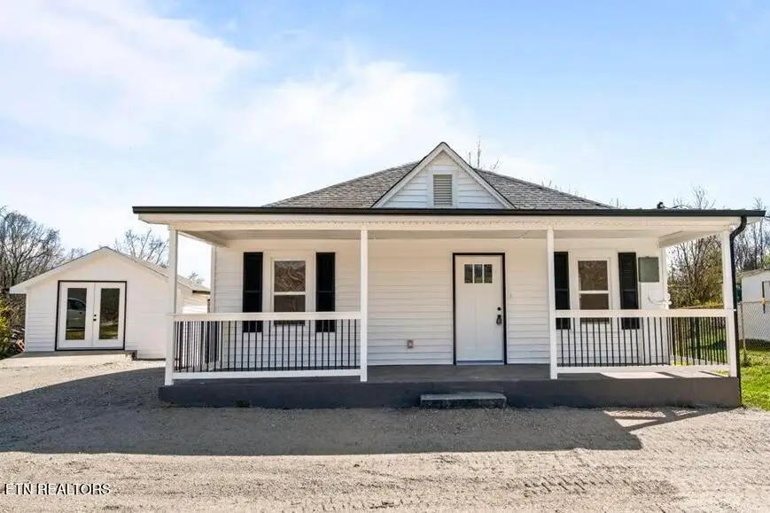 904 Kingston Ave, Rockwood, TN 37854 - #1