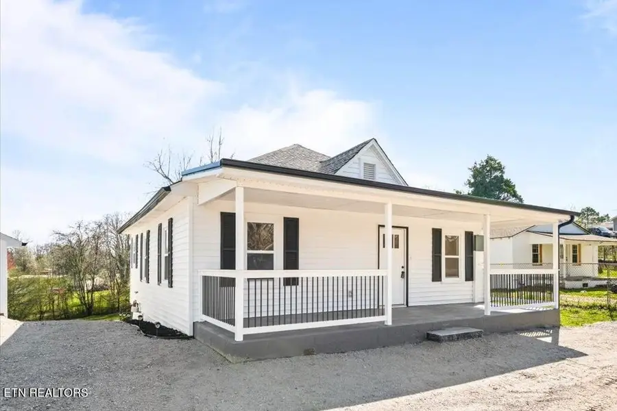 904 Kingston Ave, Rockwood, TN 37854 - #3