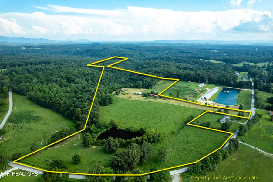 346 Christenson Rd, Deer Lodge, TN 37726 - #2