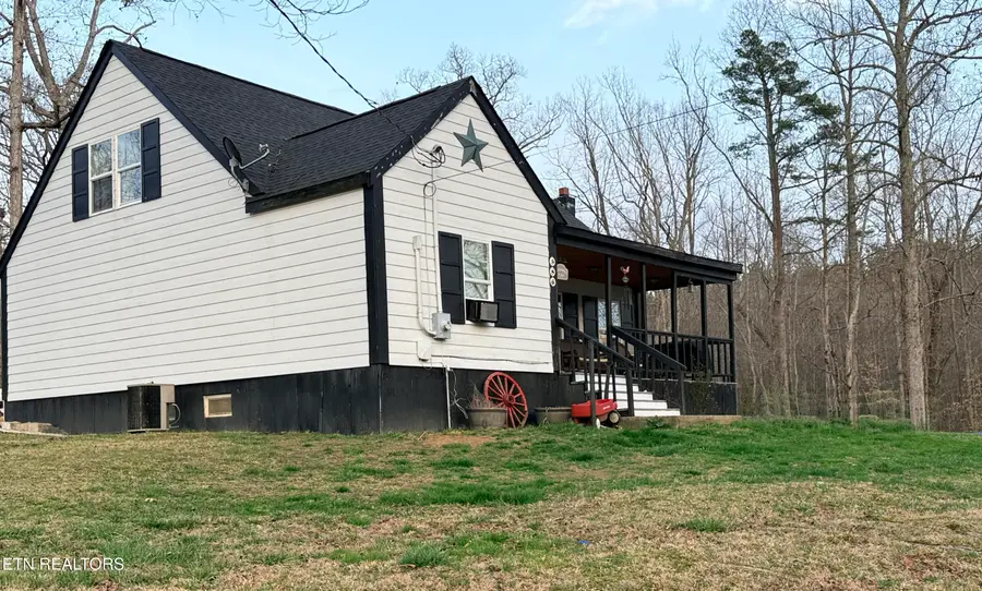 586 Rugby Hwy, Robbins, TN 37852 - #3