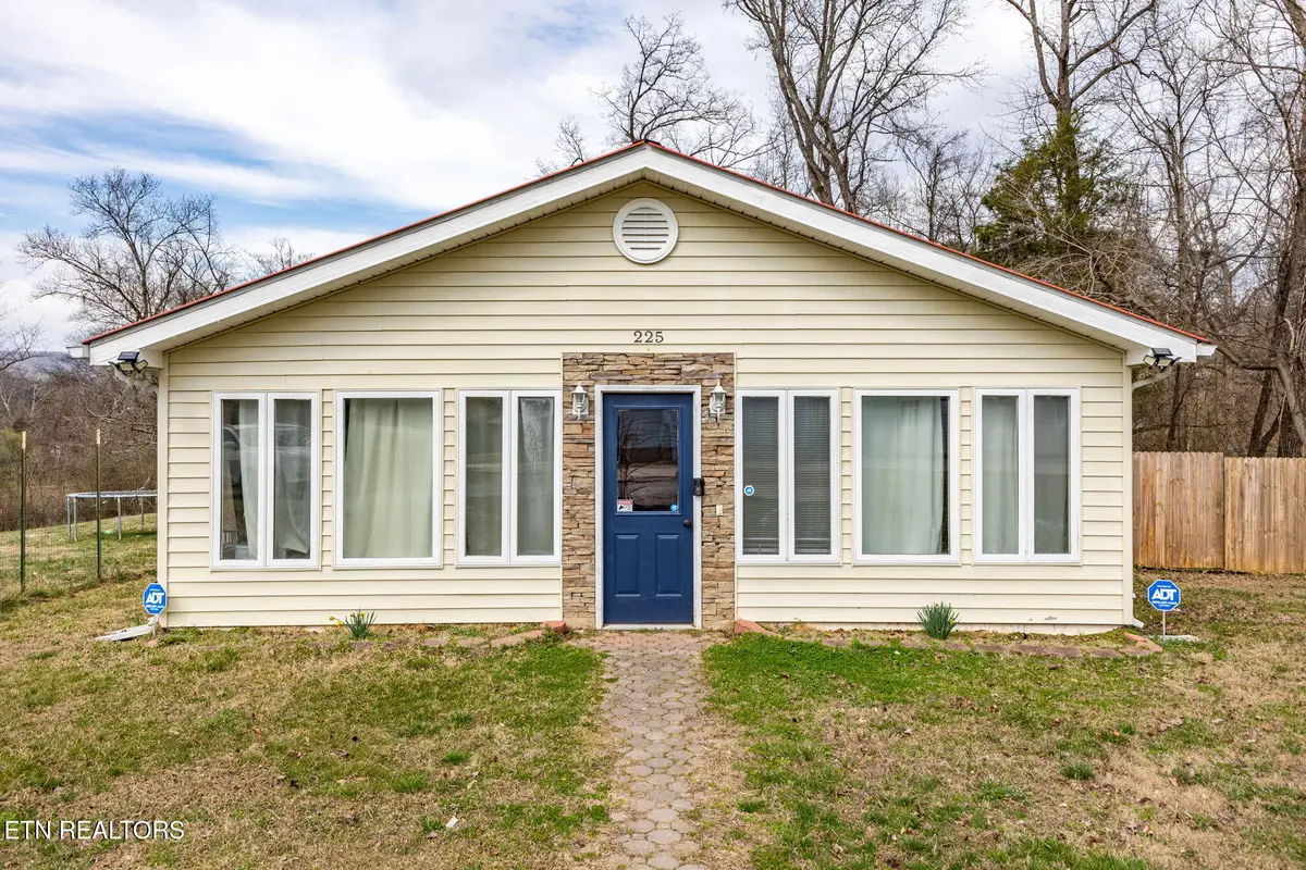 225 Capps Lane, Harriman, TN 37748 - #1