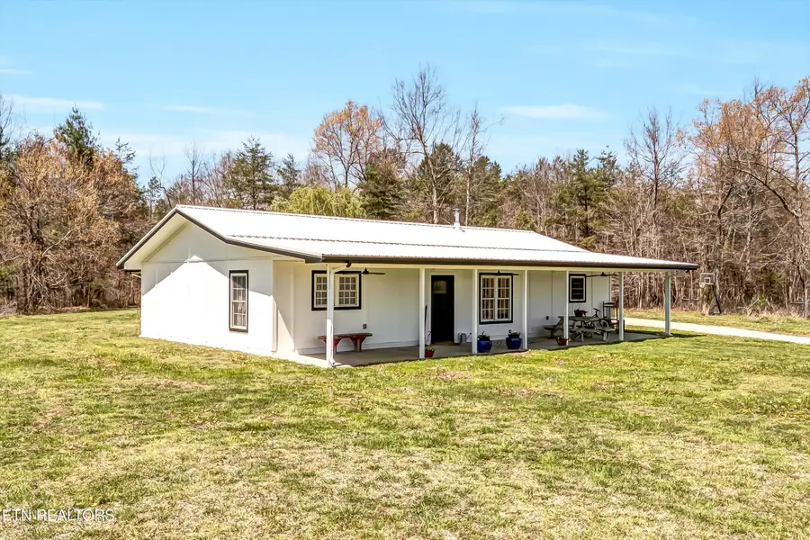 176 Old Collins Rd, Deer Lodge, TN 37726 - #2