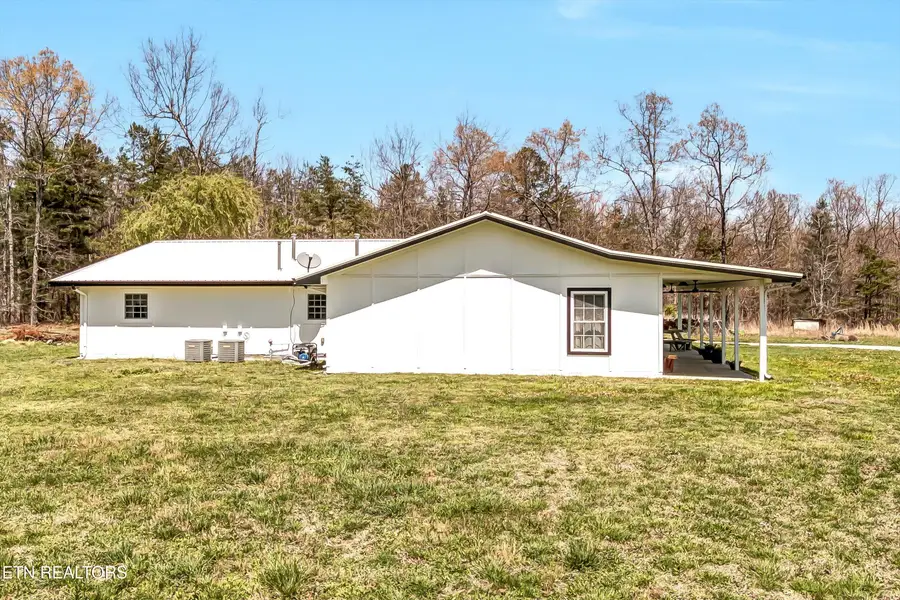 176 Old Collins Rd, Deer Lodge, TN 37726 - #3